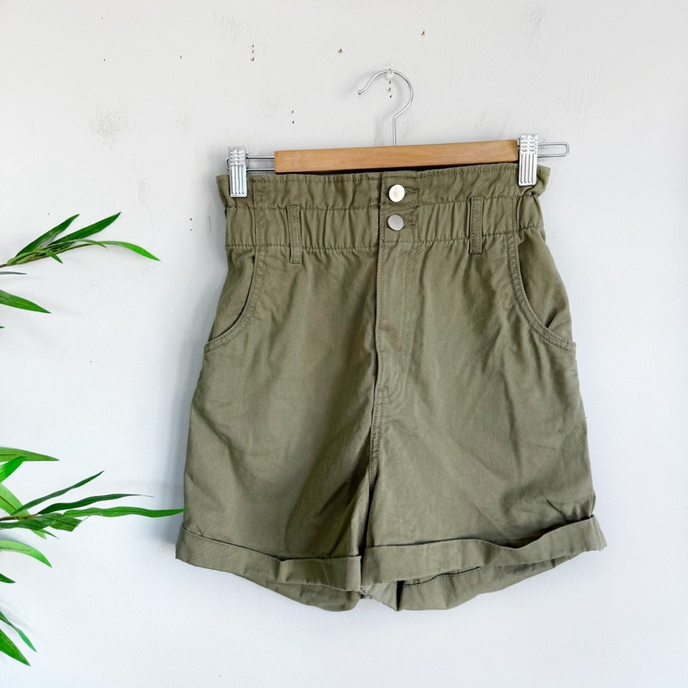 H&M Ultra High Rise Paperbag Shorts in Khaki Green 2